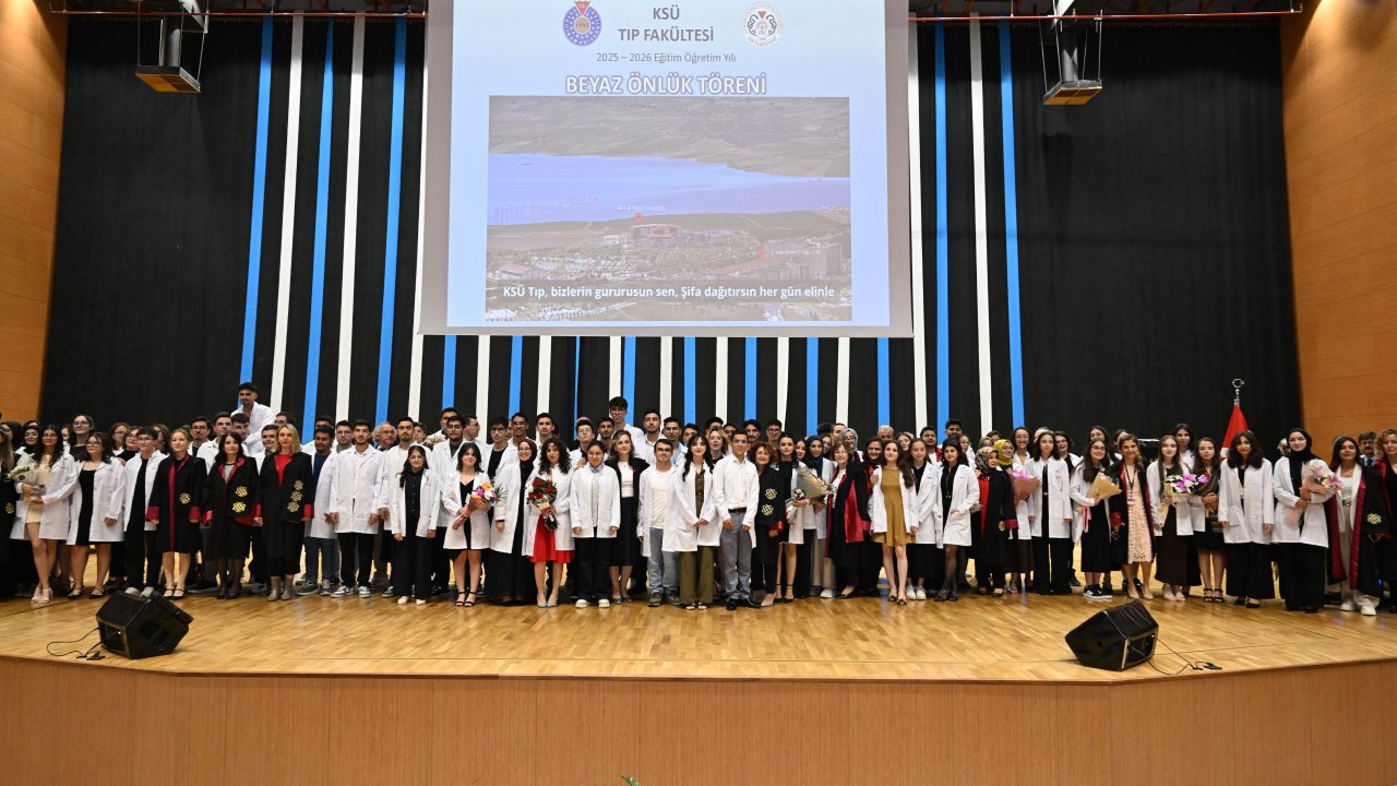 Kahramanmaraş Sütçü İmam Üniversitesi’nde Tıp Fakültesi öğrencileri beyaz önlüklerini giydi