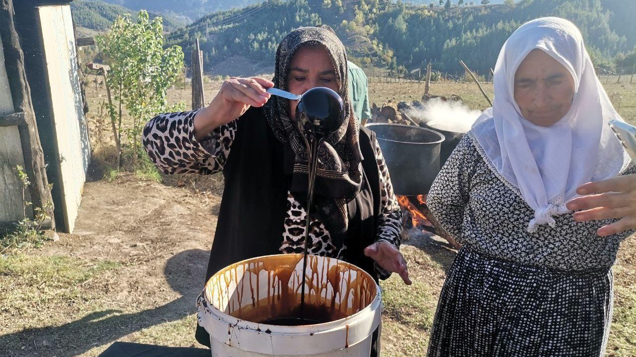Andırın’da Tescilli Andız Pekmezi Üretimi Başladı