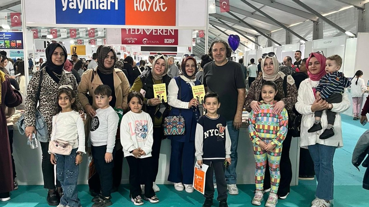 Minik Okurlar Kitap Fuarında Yazarlarla Buluştu