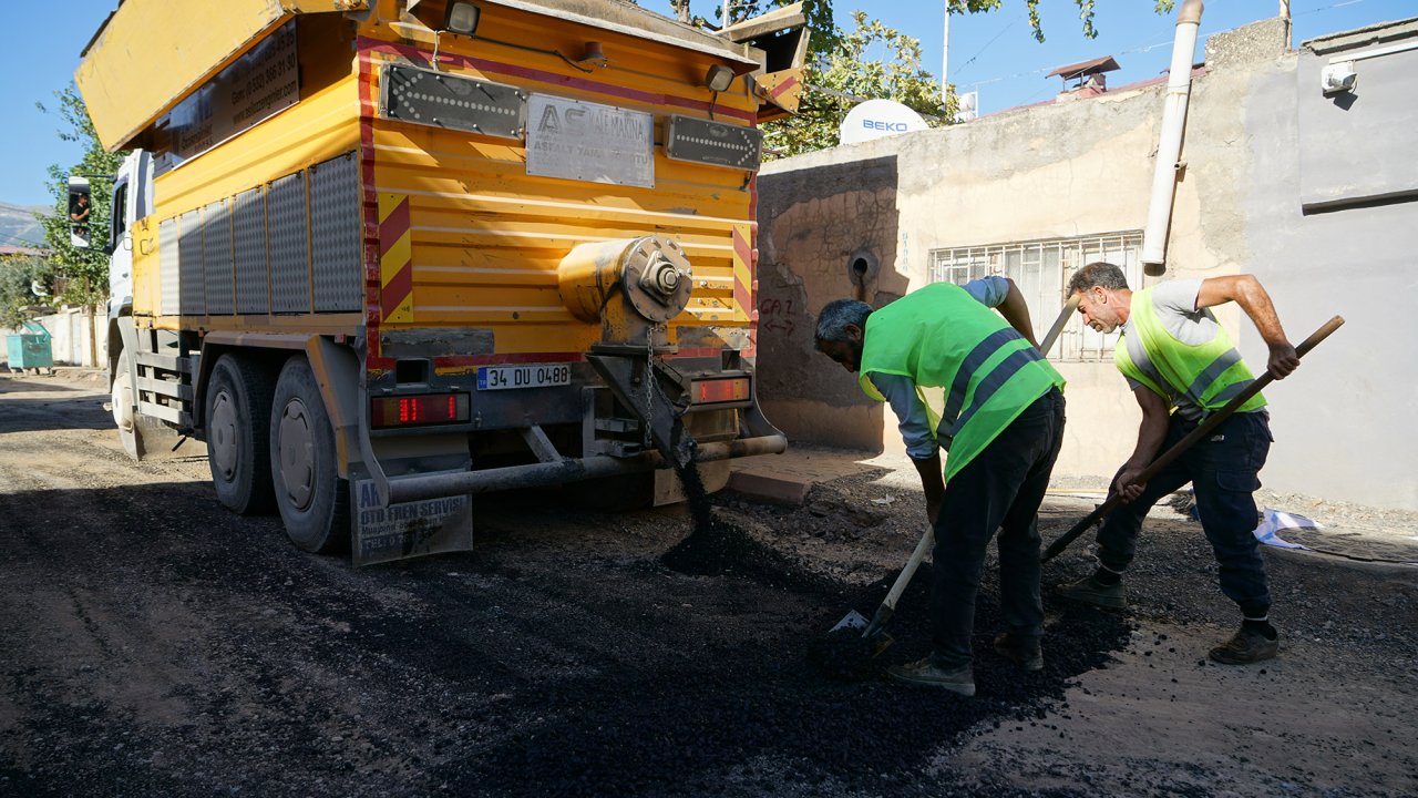 Yol Konforu İçin Asfalt Mesaisi Etap Etap Sürüyor