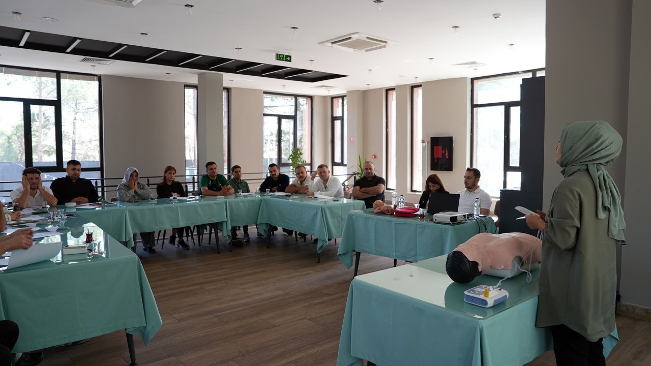 Kahramanmaraş Büyükşehir, personelin ilk yardım yetkinliğini güçlendiriyor