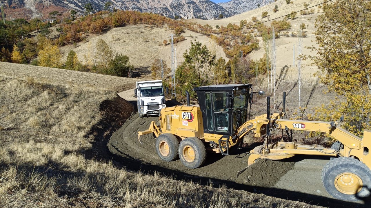 Onikişubat Belediyesi’nden  17 farklı kırsal mahalleye ulaşım yatırımı