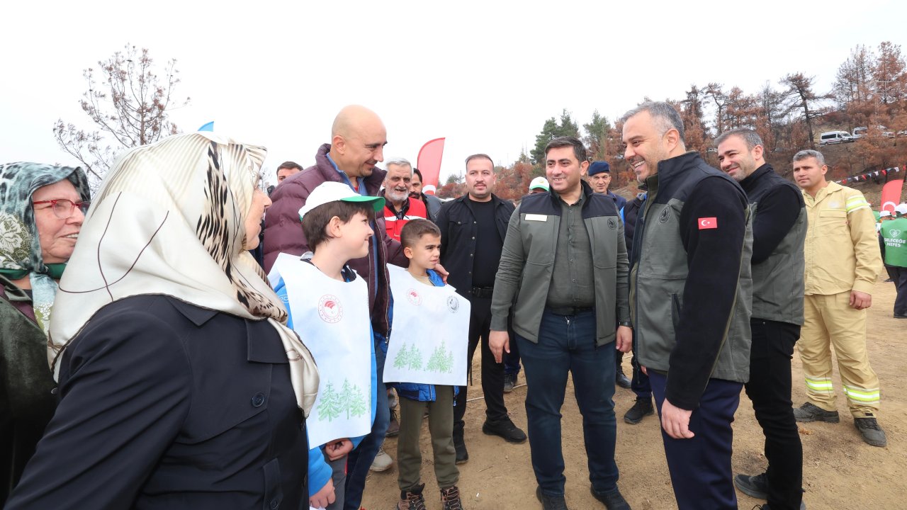 Onikişubat’ta Yangın Bölgesi Yeniden Yeşeriyor