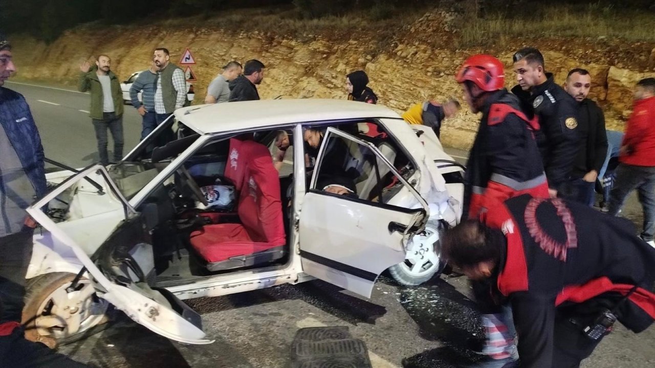 Kahramanmaraş’ta Kontrolden Çıkan Otomobil Kaza Yaptı