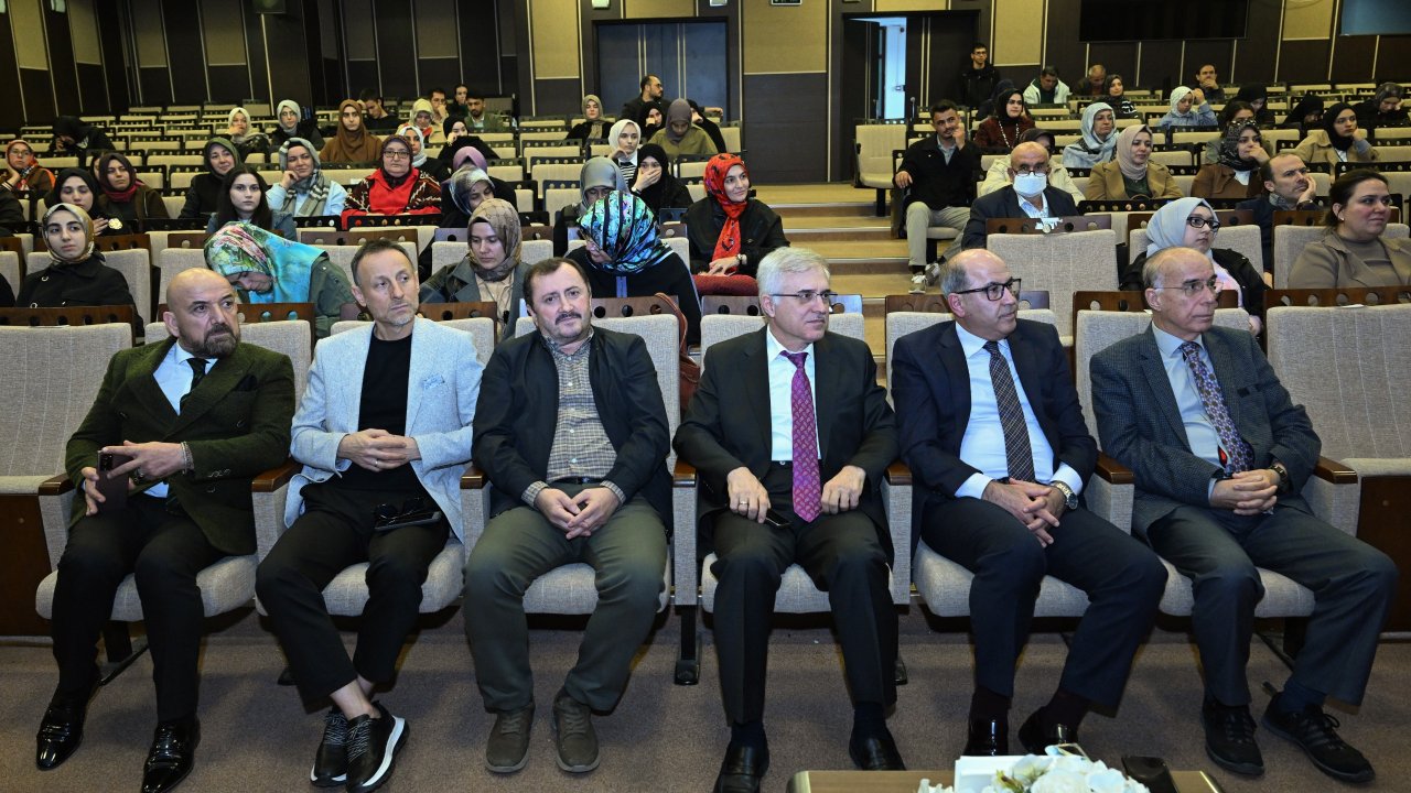 KSÜ’de Hüsn-i Hat Sanatı Üzerine Keyifli Söyleşi Düzenlendi