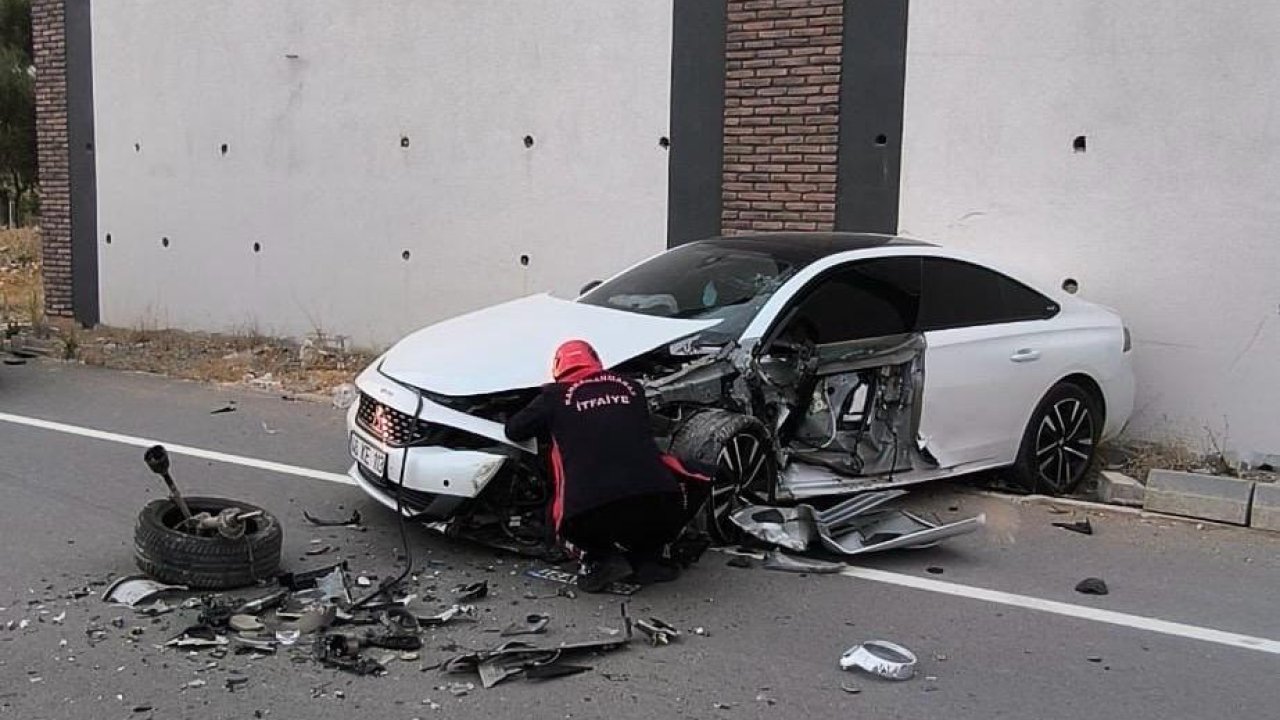 Kahramanmaraş’ta iki otomobil çarpıştı: 1’i ağır 2 yaralı