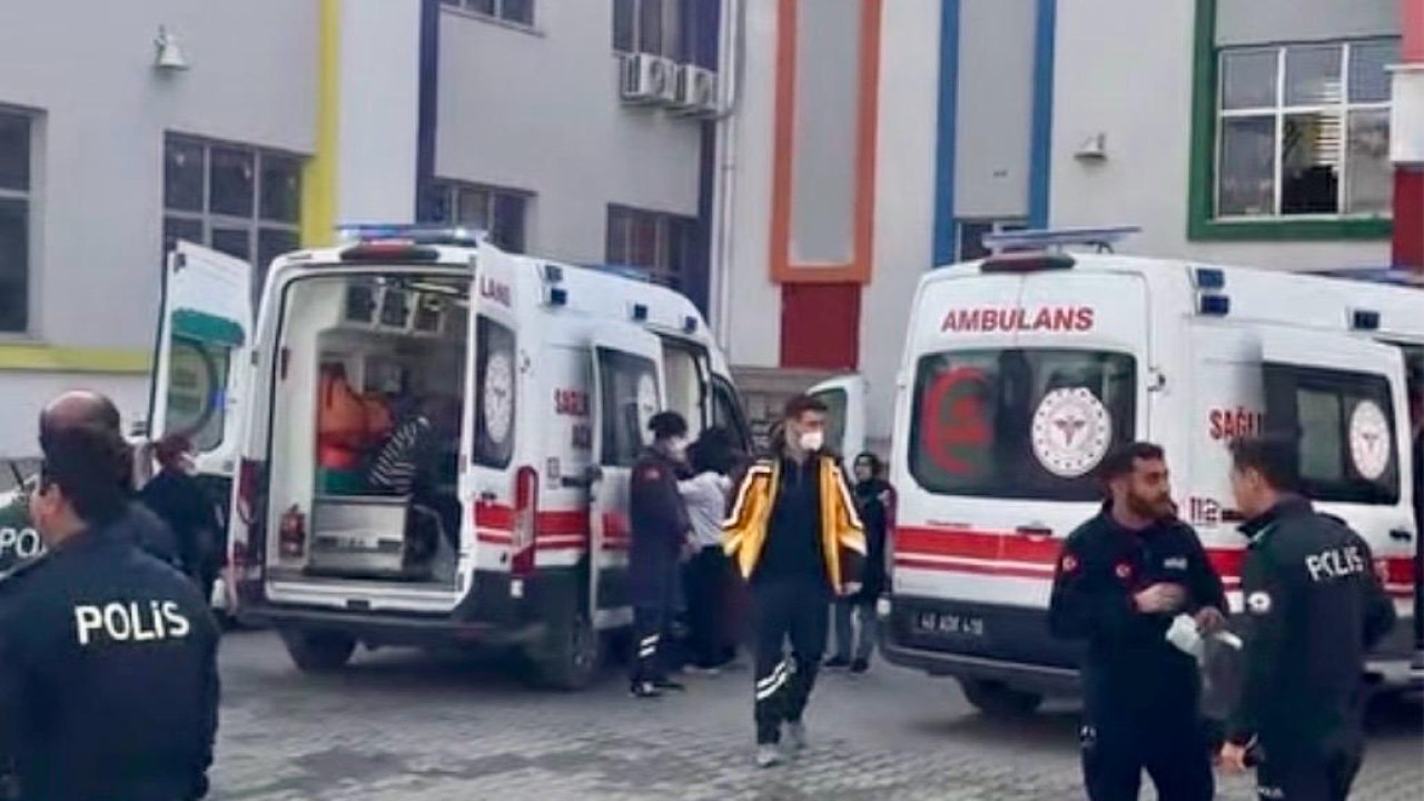 Kahramanmaraş’ta İlkokulda Şüpheli Koku Çok Sayıda Öğrenci Hastaneye Kaldırıldı