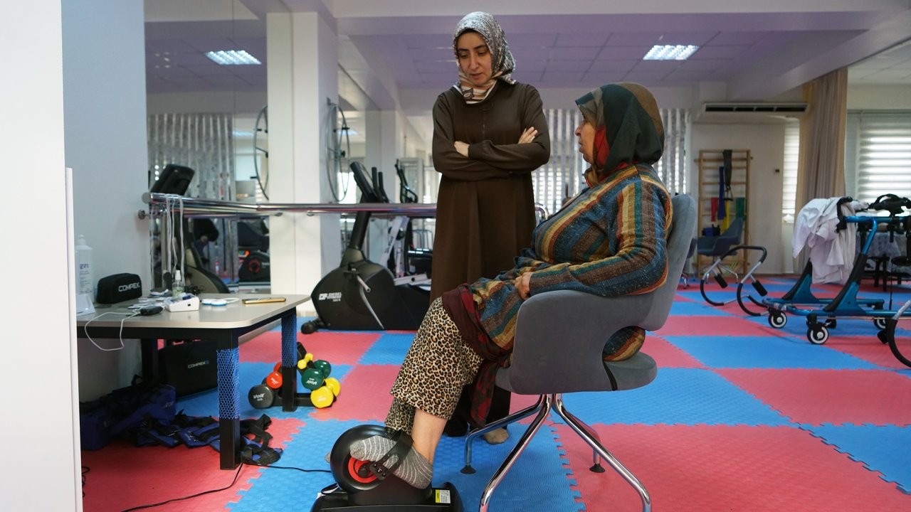 Büyükşehir’in Aktif Yaşam Merkezi 65 Yaş Üstüne Hem Sağlık Hem Sosyal Destek Sunuyor