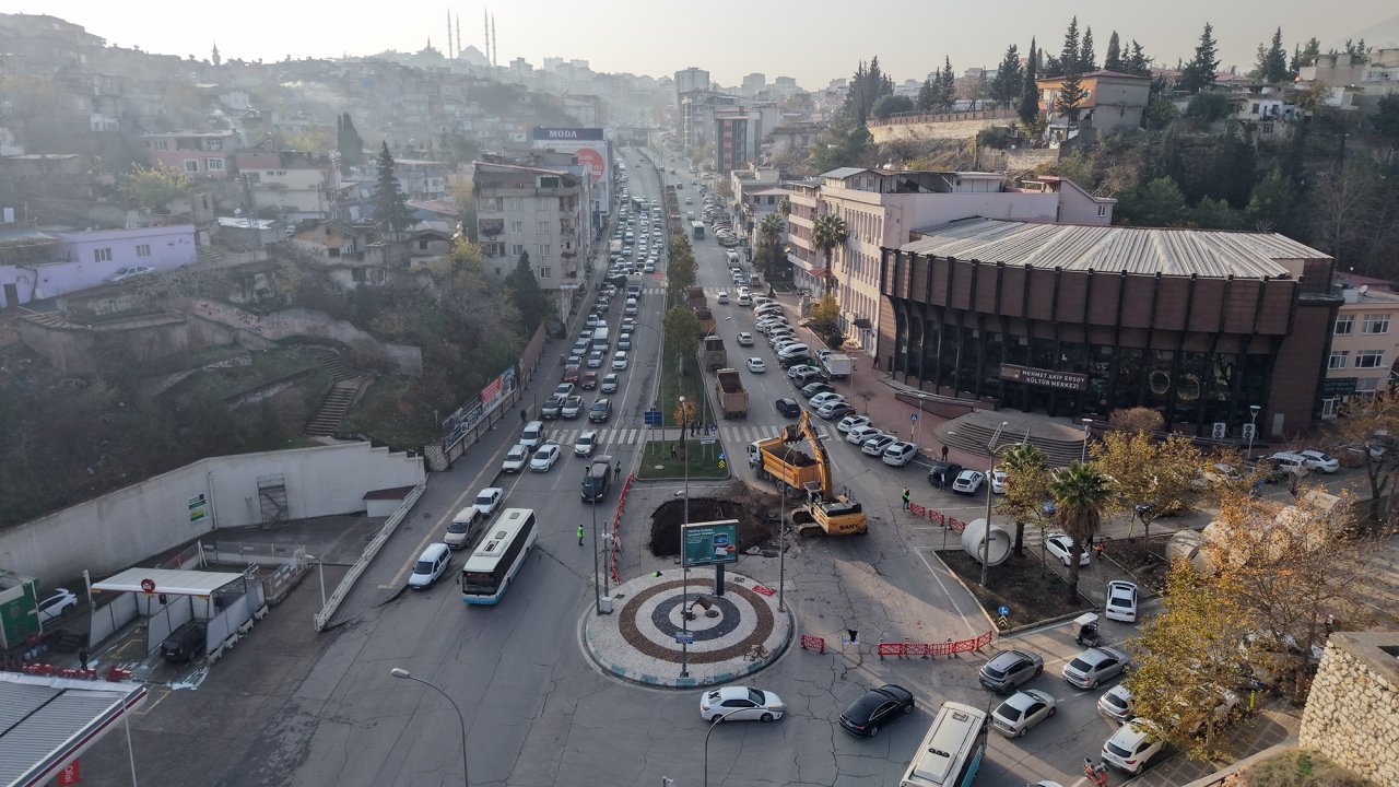 Kahramanmaraş’ta Şekerdere Caddesi’nde altyapı çalışmaları nedeniyle kısmi kapama!