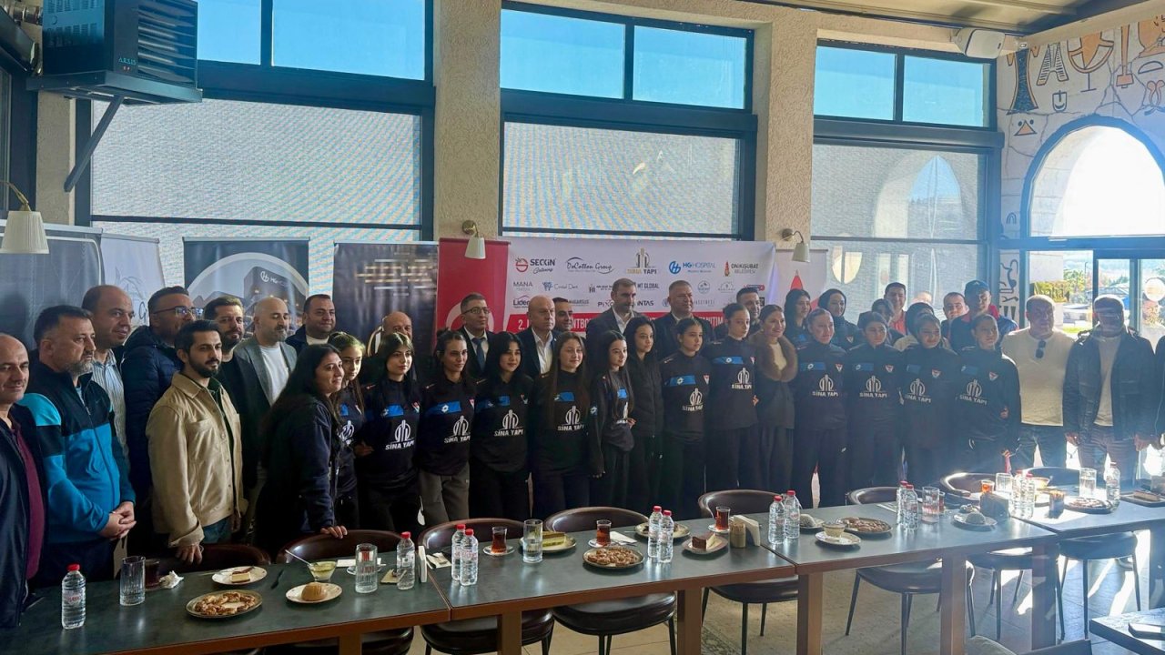 Altın Kızlar Sahneye Çıktı  Maraşgücüspor’dan Sezona İddialı Başlangıç