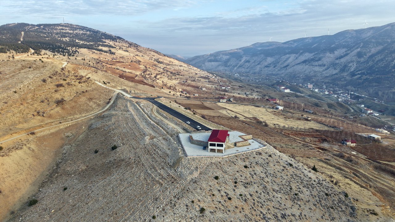 Büyükşehir’den Çağlayancerit’e 6 Milyon TL’lik Asfalt Yatırımı