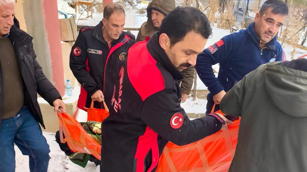 Kahramanmaraş’ta Ev Yangını1 Kişi İtfaiye Tarafından Kurtarıldı