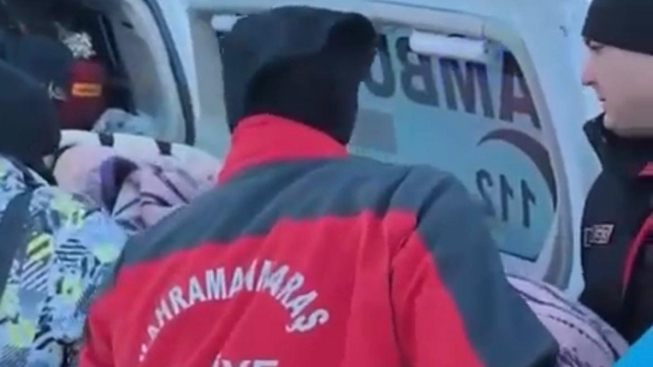 Kahramanmaraş’ta Kar Nedeniyle Mahsur Kalan Hastaya 12 Saatlik Çalışmayla Ulaşıldı