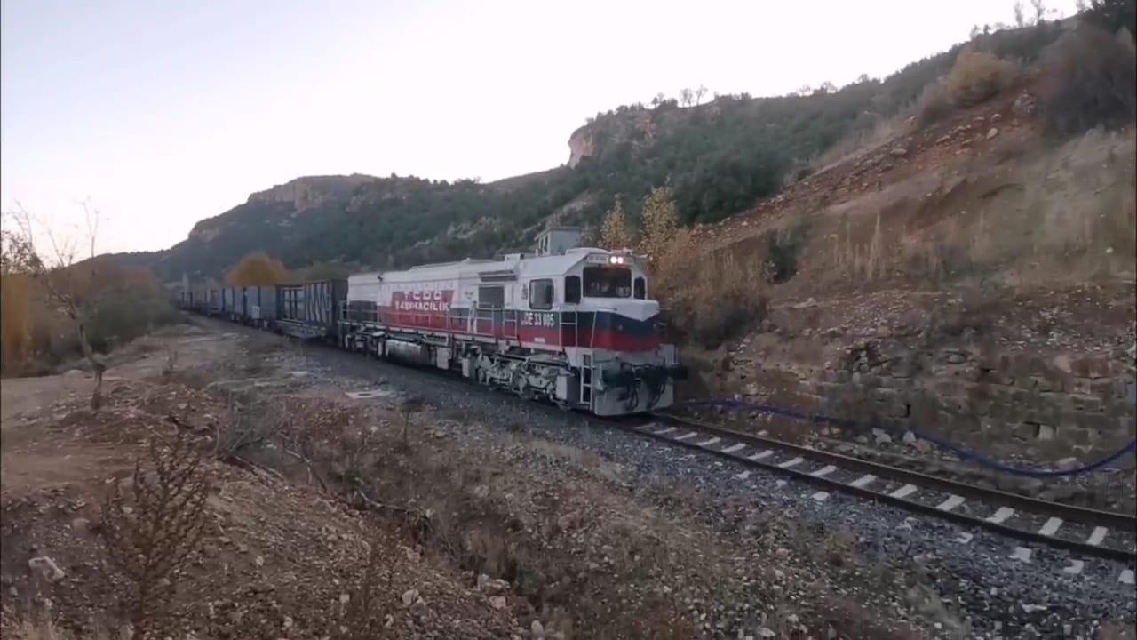 Kahramanmaraş’ta Demiryolu Hattı Yeniden Hizmete Açıldı: Tren Sesleri Geri Döndü