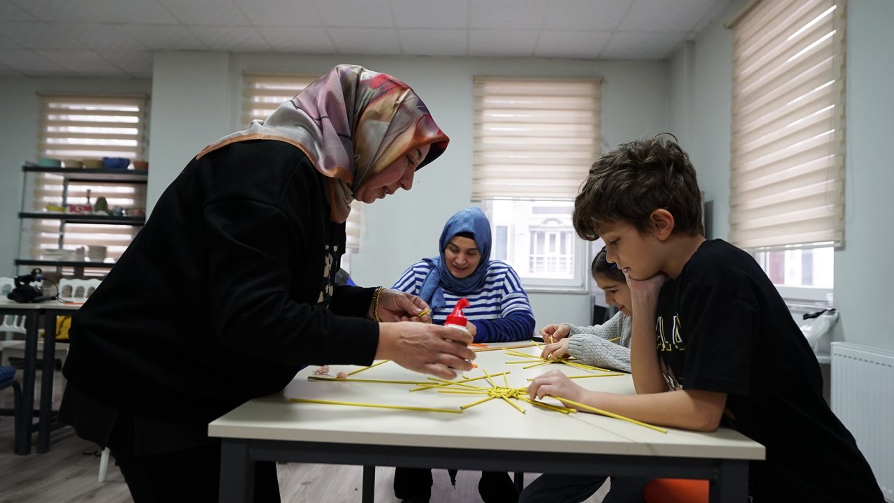Anne Eli ve Çocukların Hayali Büyükşehir’in Atölyesinde Buluştu