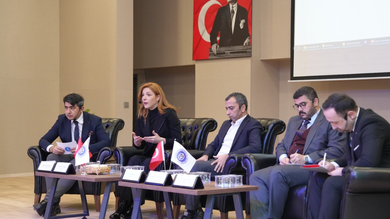 KİÜ’de Asrın Felaketinde Gazetecilik Paneli Afet Haberciliği Tüm Yönleriyle Ele Alındı