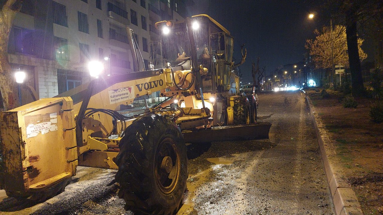 Büyükşehir’den Yollara Anında Müdahale