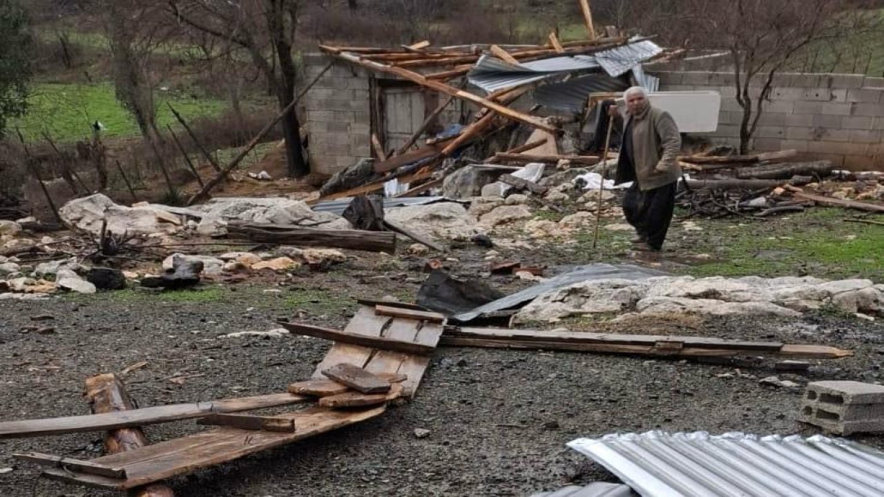 Andırın’da Hortum Felaketi Çatılar Uçtu, Ağaçlar Devrildi