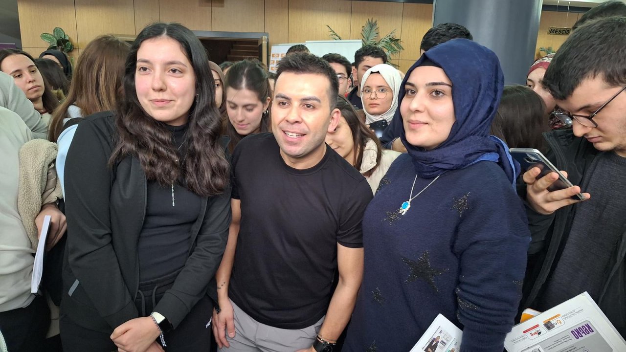 Onikişubat Belediyesi’nin YKS ve KPSS Kazandıran Taktikler Kampı yoğun katılımla başladı