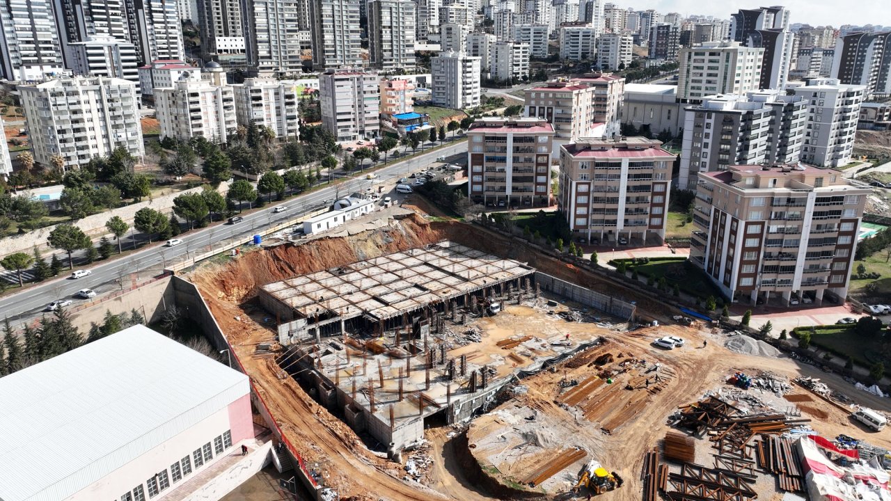 Kahramanmaraş’a Dev Gençlik ve Spor Merkezi Yükseliyor
