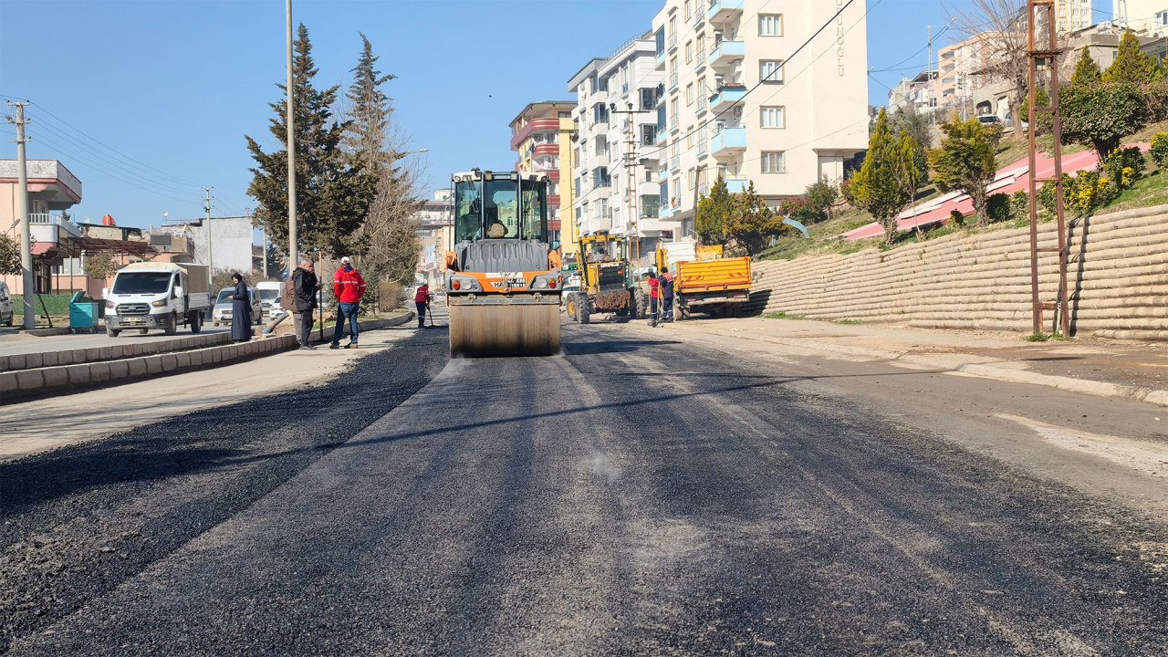 Dulkadiroğlu’nda Kritik Caddelerin  Asfaltı Yenileniyor