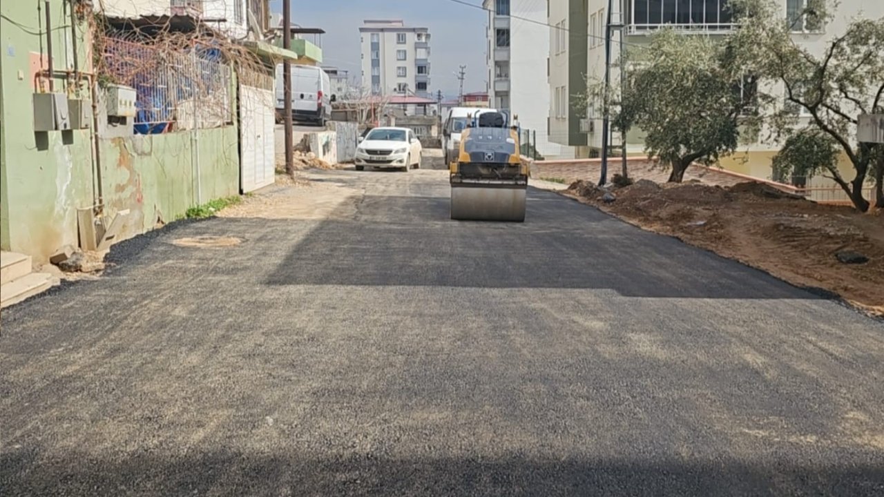 Kahramanmaraş’ta Asfalt Seferberliği Büyükşehir’den Güvenli Ulaşım Hamlesi