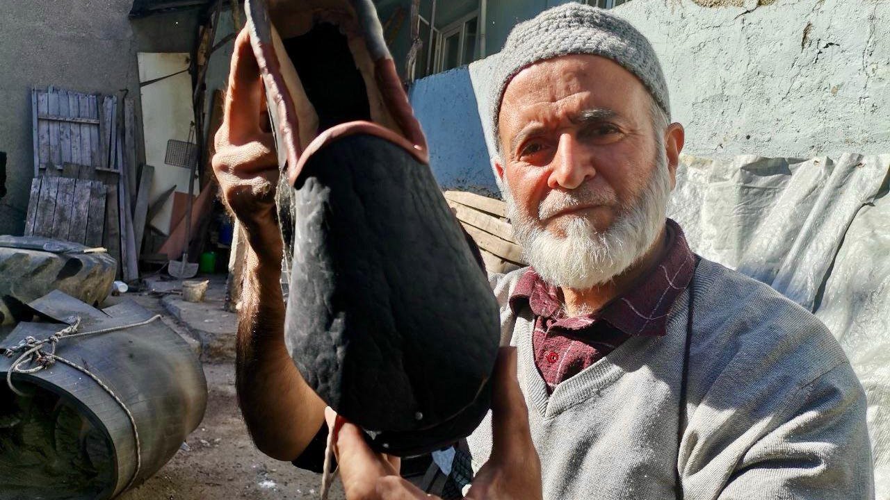 Kahramanmaraş’ta Yarım Asırlık Yemeni Ustası Teknolojiye Direniyor