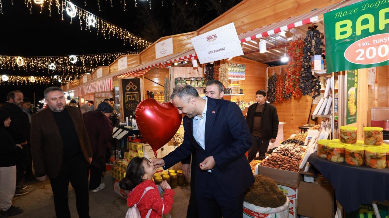 Başkan Toptaş Ramazan’ın bereketini vatandaşlarla aynı sofrada paylaştı