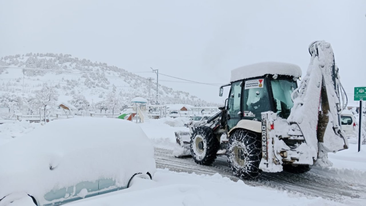 İlçelerde Kar Temizliği İçin Büyükşehir Sahada