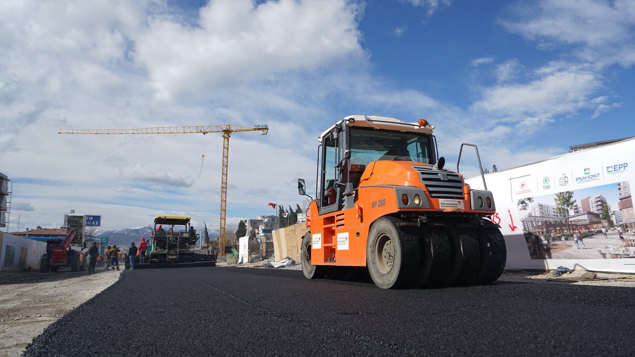 Büyükşehir’den Ali Sezal Bulvarı’na Asfalt