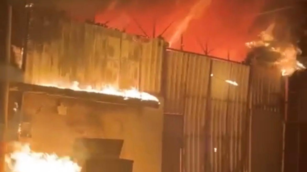 Kahramanmaraş’ta depo yangını