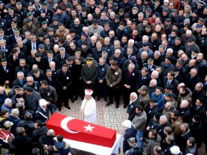 Türkiye şehitlerine ağlıyor