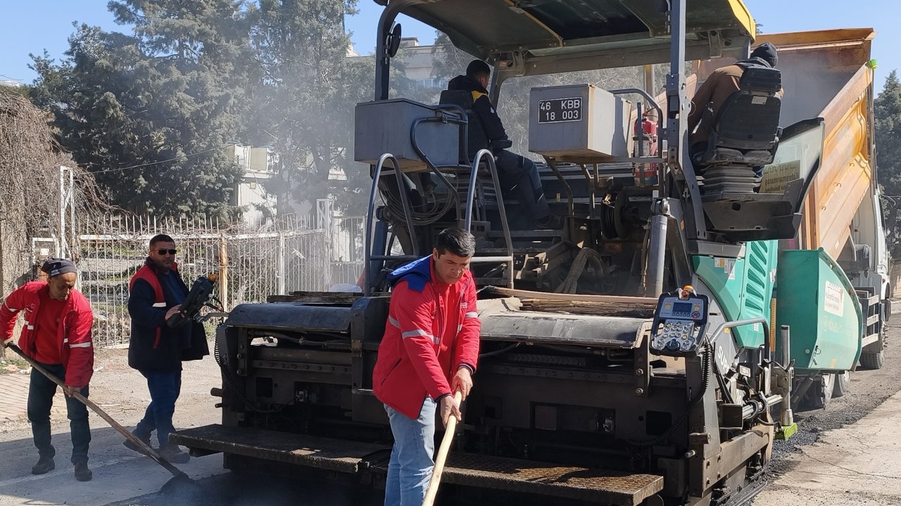 Büyükşehir Yol Yenilemelerini Hummalı Bir Şekilde Sürdürüyor