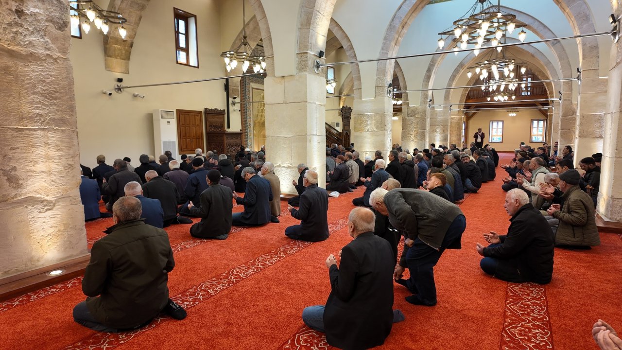 Kadir Gecesi’nde Tarihi Ulu Camii’de Buluşalım!