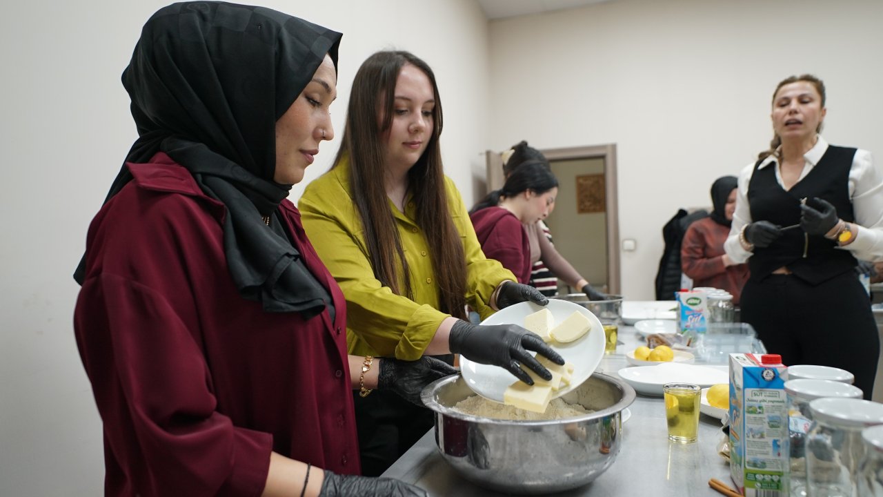 Pusula Maraş Geleneksel Tatları Yeni Nesille Buluşturdu