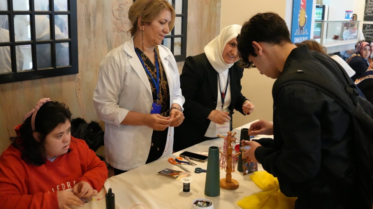 DOKMER’de Sevgi Kazandı Down Sendromlular Günü’ne renkli kutlama