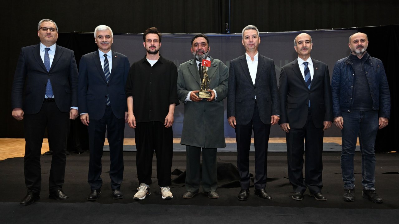 KSÜ’de Firavunla Yüz Yüze Adlı Tiyatro Oyunu Sahnelendi