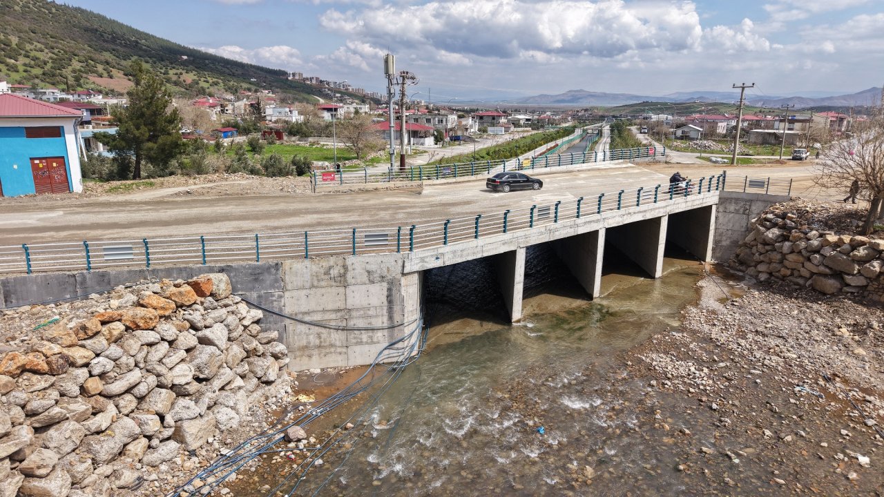 Büyükşehir’den Türkoğlu Şekeroba’ya 10 Milyon TL’lik Modern Köprü Yatırımı