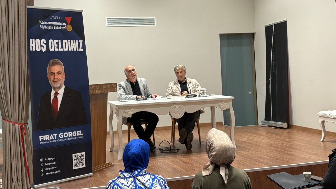 Büyükşehir’in Yazarlık Akademisinde “Eleştirinin Eleştirisi” Konuşuldu