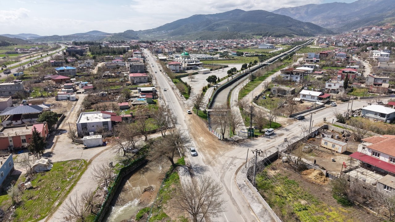 Şekeroba’da Köprü Genişletildi Ulaşım Rahatladı
