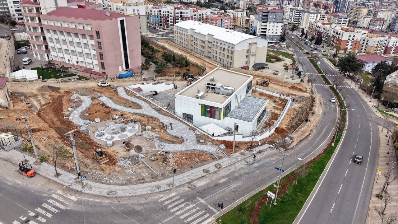 Kahramanmaraş Çocuk Sanat Merkezi Minik Misafirlerini Bekliyor