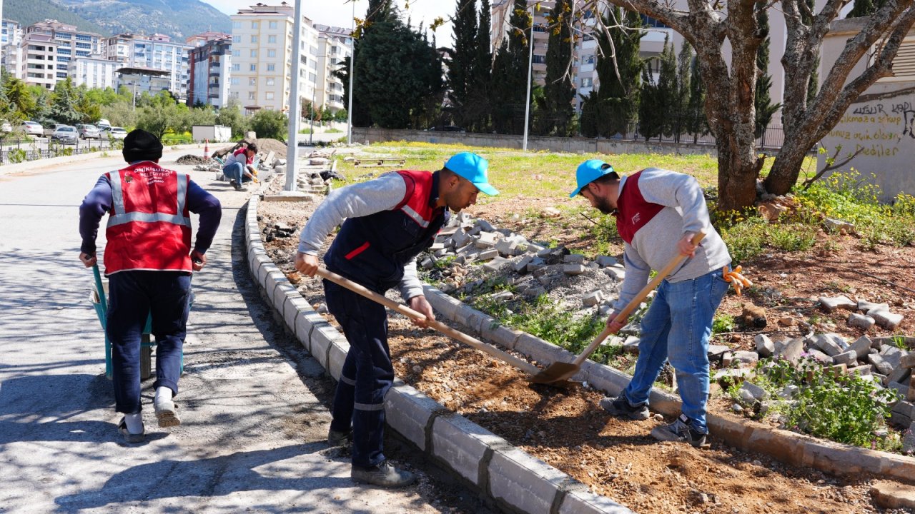 Onikişubat’ta 9 Mahallede Eş Zamanlı Kaldırım ve Yol Çalışması