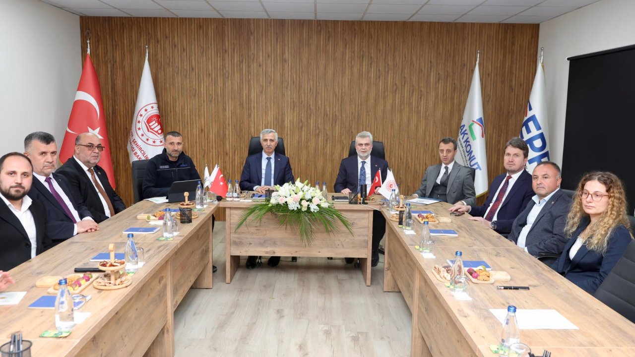 Kahramanmaraş’ta kentsel dönüşüm ve deprem konutları için kritik toplantı gerçekleşti