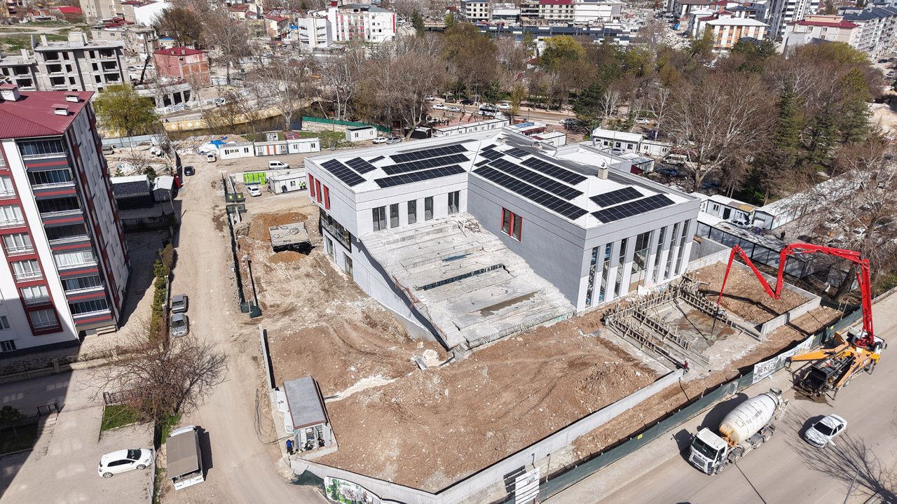 Elbistan’ın Yeni Kütüphanesinde Sona Doğru