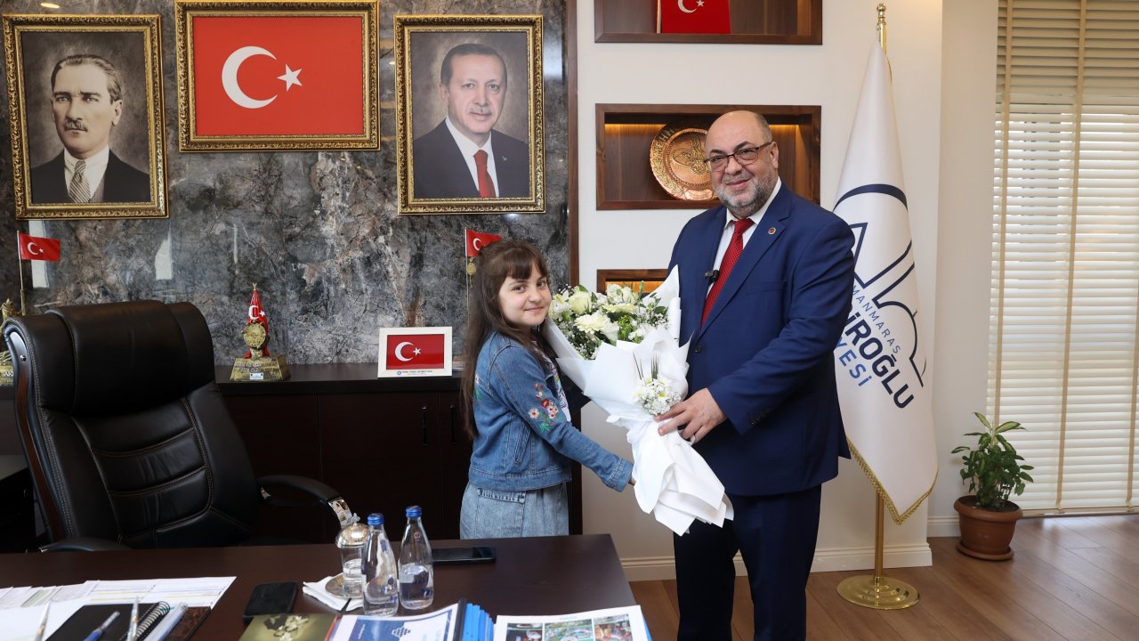 Dulkadiroğlu’nda 23 Nisan Geleneği Başkanlık Koltuğu Ecrin Nisanur Aşgan’a Devredildi