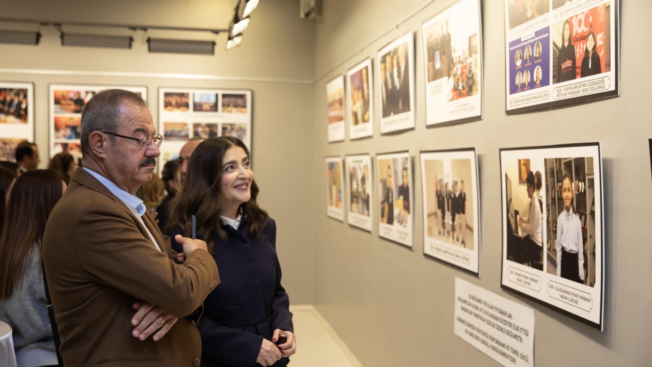 SANKO Okulları’nın 25 Yıllık Eğitim Yolculuğu Fotoğraf Sergisiyle Anlatıldı