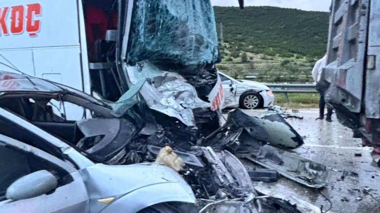 Kahramanmaraş'ta Otoyolda zincirleme kaza 10 yaralı