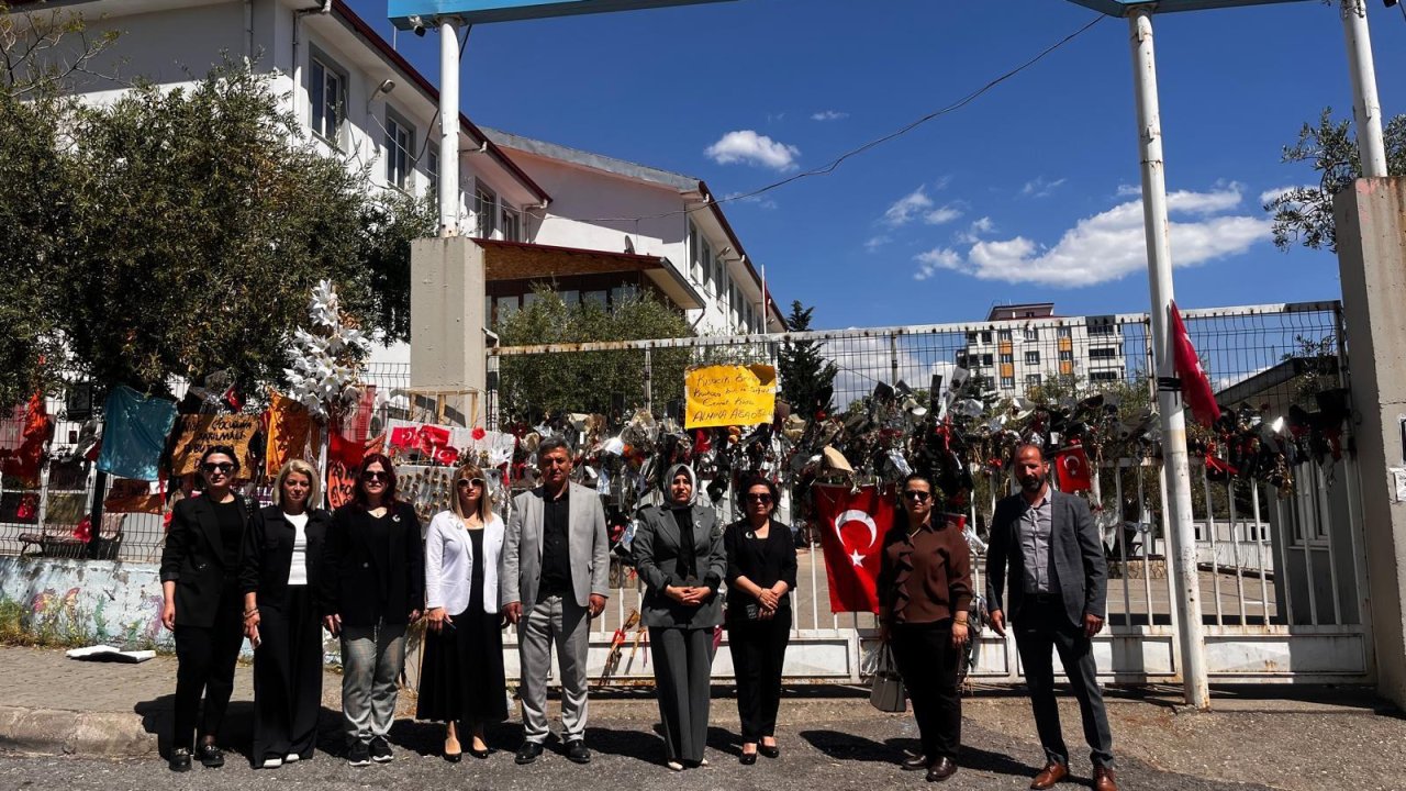 Anneler Günü’nde Ayser Çalık Ortaokulu’nun Kayıpları Dualarla Anıldı