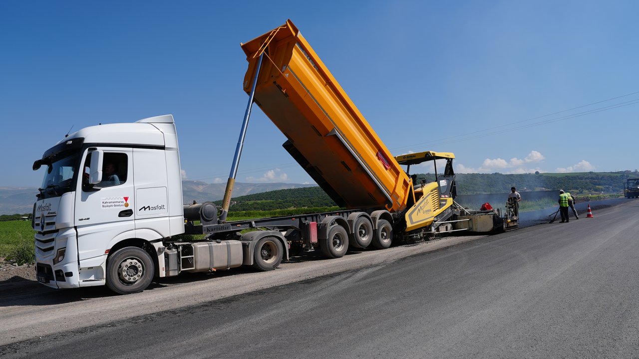 Elmalar – Çokyaşar Grup Yolunda Sıcak Asfalt Çalışması Başladı
