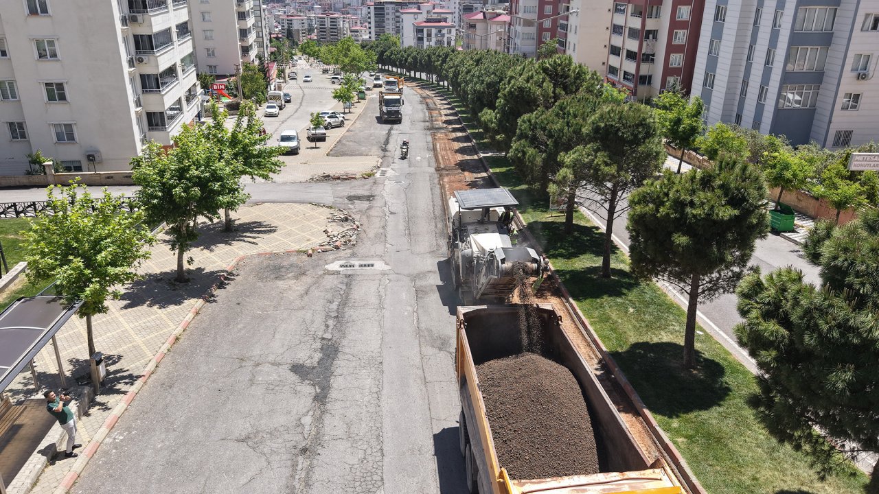 Kahramanmaraş’ta Ahır Dağı Caddesi Asfalta Hazırlanıyor
